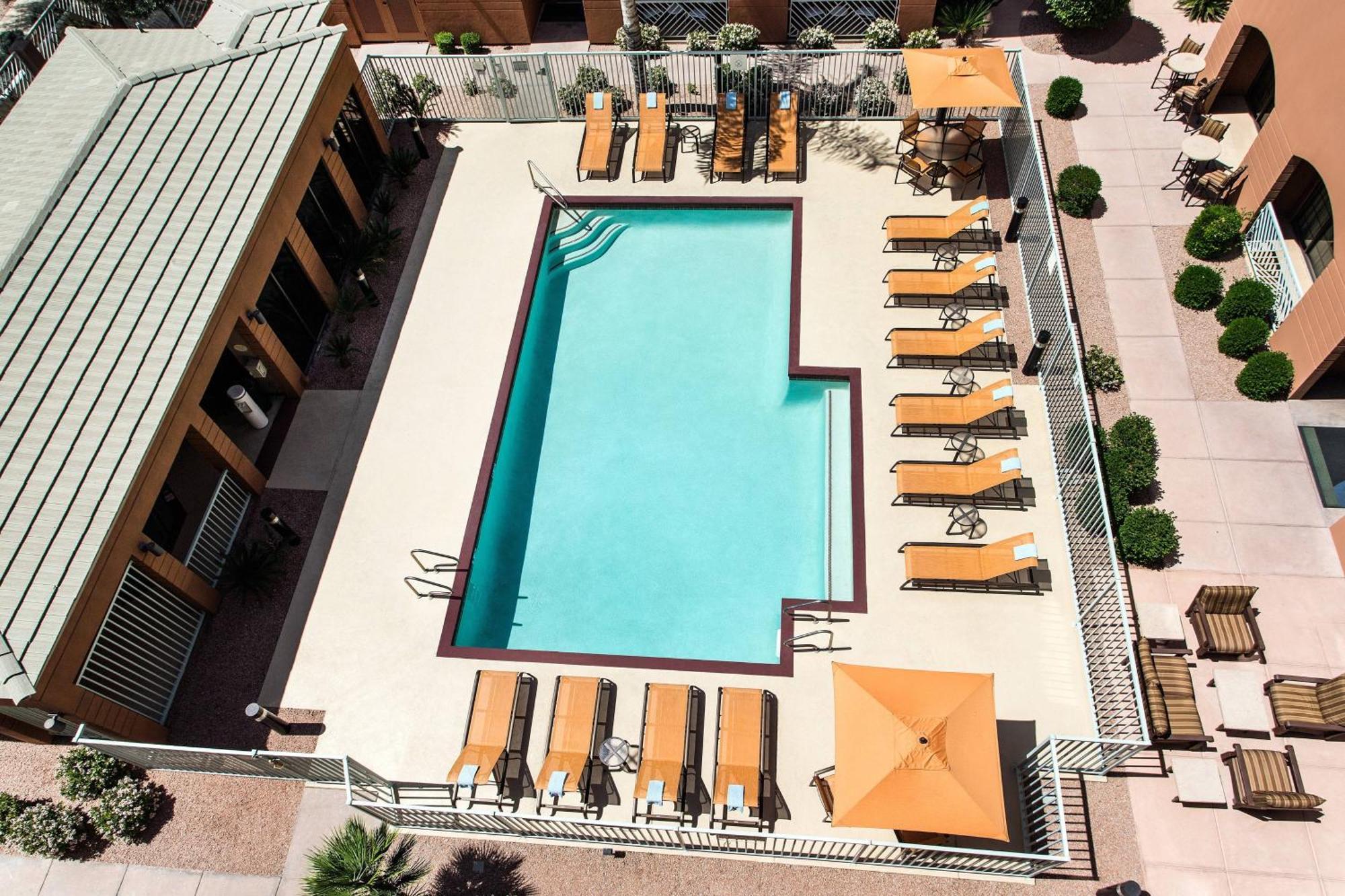 Courtyard By Marriott Scottsdale Old Town Hotel Exterior photo